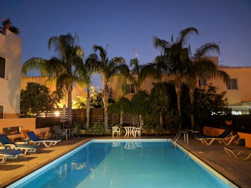 Stay Sunny Palms Apartment 보로클리니 외부 사진